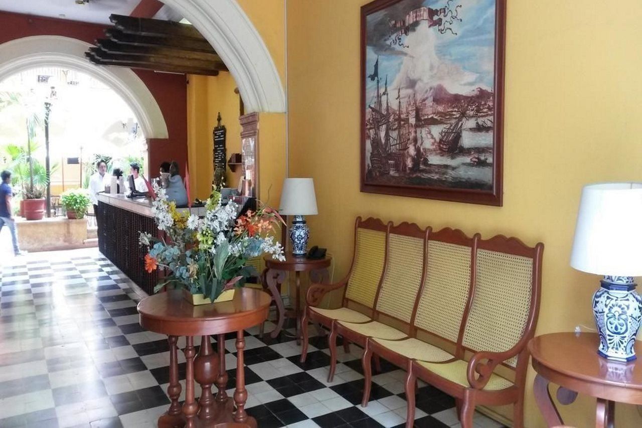 Mision Campeche Hotel Exterior photo